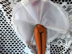 WHITE NYLON SLIP B